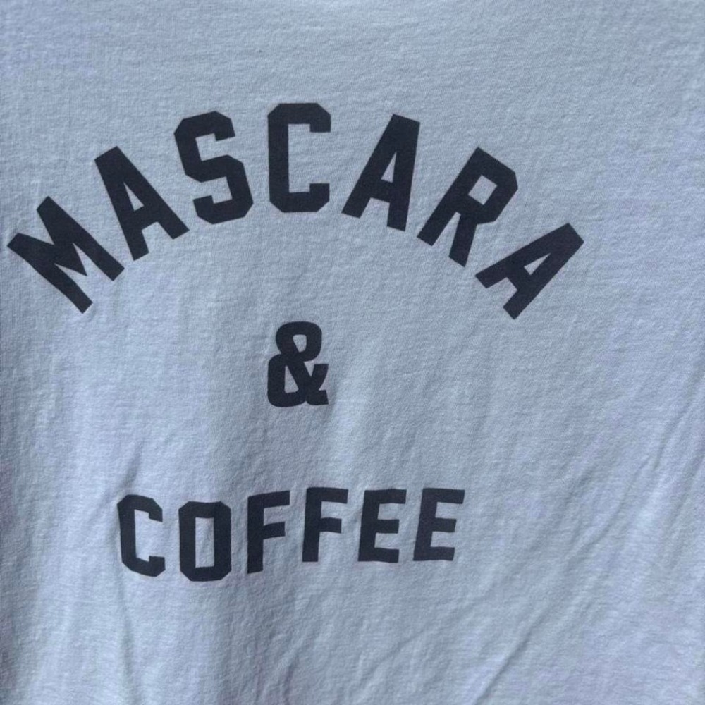 Mascara and coffee women's T-Shirt Old Navy Relaxed Tee Size Medium - Picture 3 of 6